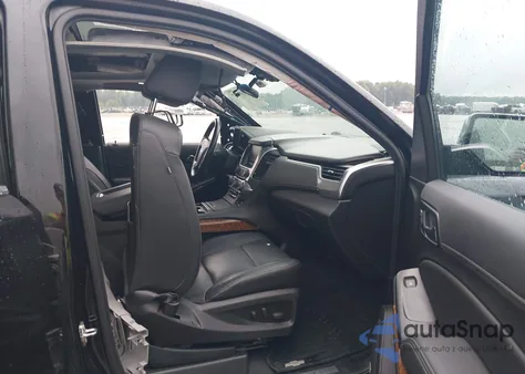 2019 Chevrolet Suburban Premier z USA, uszkodzony, nr VIN 1GNSKJKC8KR329048